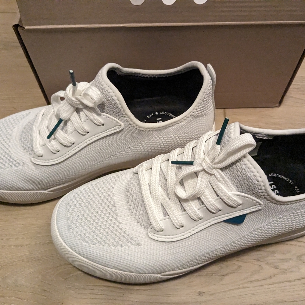 Vessi Weekend Sneaker Womans 7